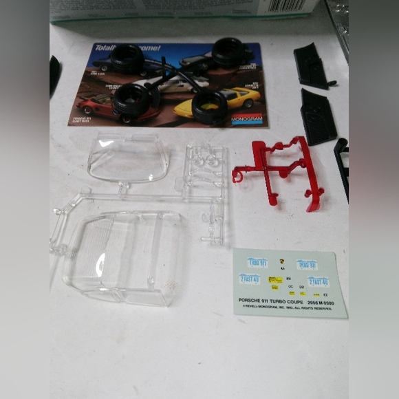 1992 Monogram Porsche 911 Turbo 1:24 Model Kit #2956 Vintage Complete Set - Picture 4 of 11